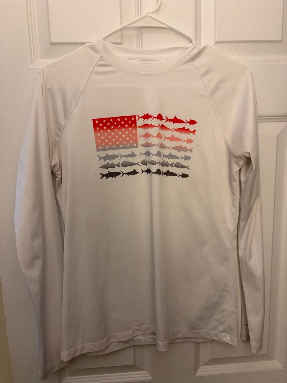 Colombia PFG White Long Sleeve Fishing Flag Tee with Red and Gray Fish Graphic